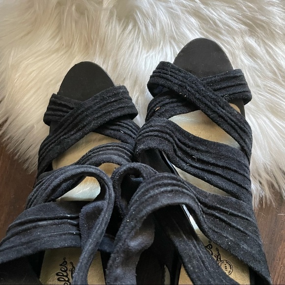 Seychelles Vulture Open Toe Suede Sandals - Picture 7 of 8